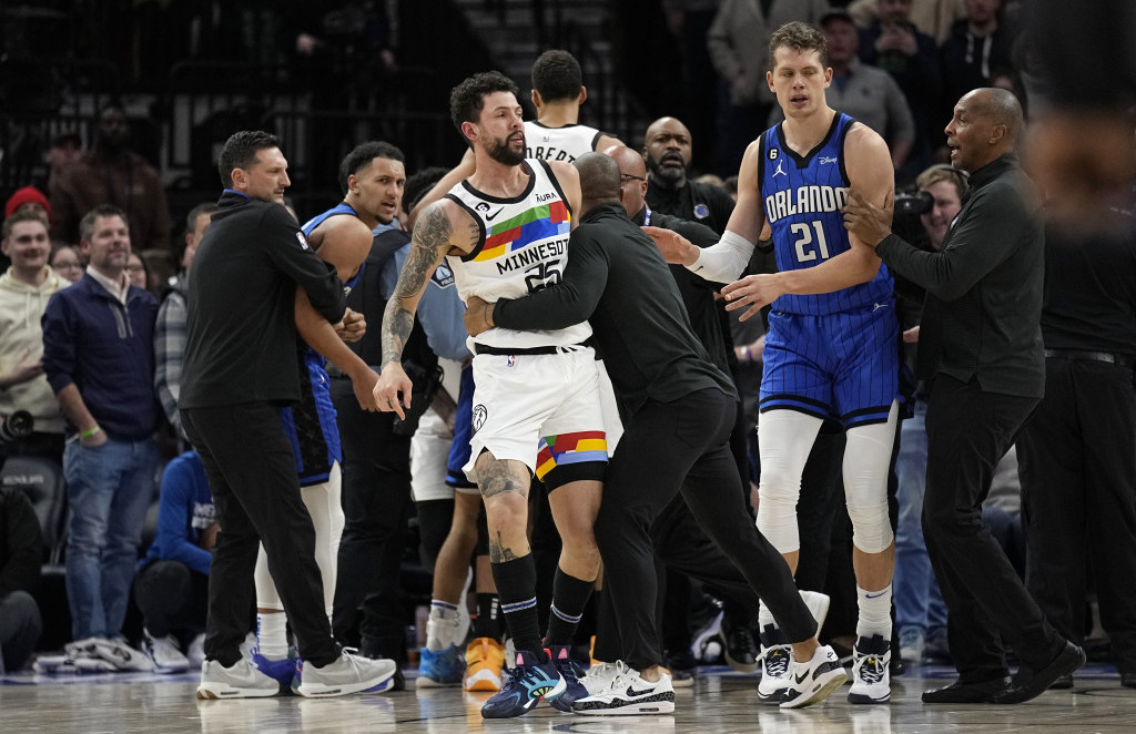 Pesničenje u NBA završeno isključenje petorice: Haos na meču Minesote i Orlanda