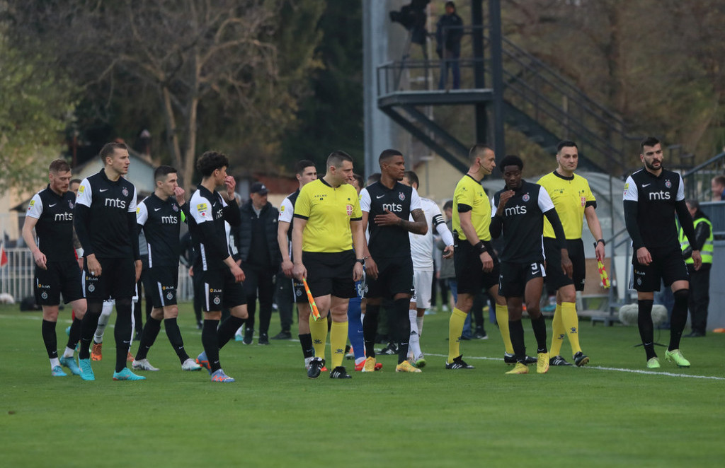 Mozzart bet Superliga na Areni: Čukarički i Partizan nastavljaju meč za treće mesto