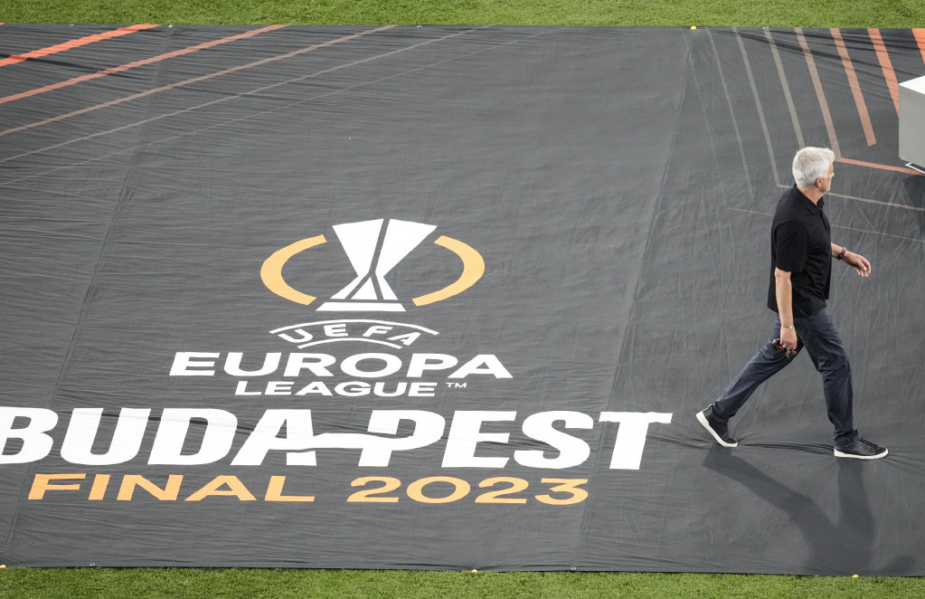 UEFA će pokrenuti postupak protiv Murinja zbog vređanja sudije Tejlora: Čekaju se samo dodatni izveštaji