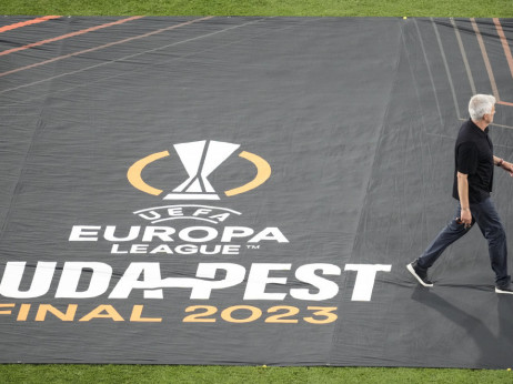 UEFA će pokrenuti postupak protiv Murinja zbog vređanja sudije Tejlora: Čekaju se samo dodatni izveštaji