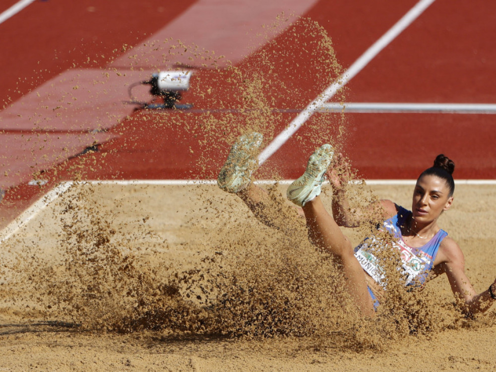 Ivana Vuleta peti put za mesec dana na "meti" Antidoping agencije: "Upad" pre zore