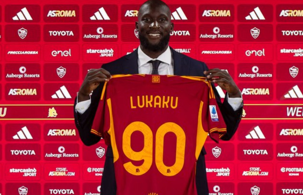 Romelu Lukaku podigao Romin dres sa brojem 90