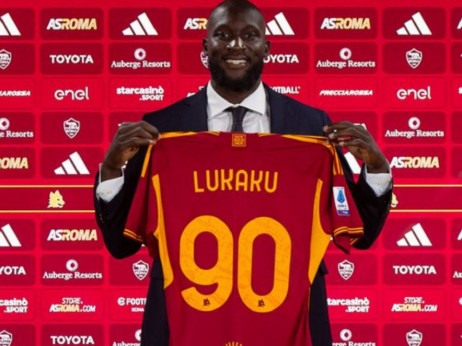 Romelu Lukaku podigao Romin dres sa brojem 90