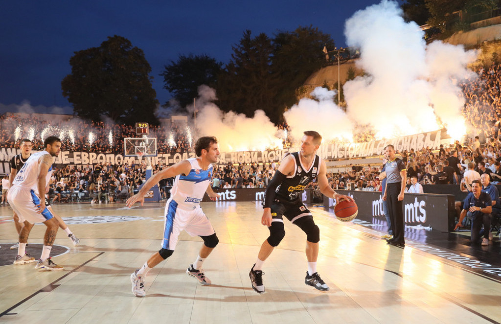 Partizan otišao na turnir u Atini: U avionu nije bilo povređenog Ponitke