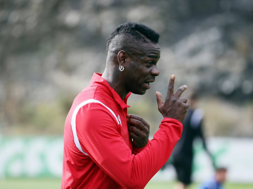 Mario Baloteli, italijanski fudbaler, pregovara s čelnicima Đenove