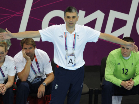 Srpski stručnjak na novom zadatku: Dragan Đukić novi trener rukometaša AEK-a