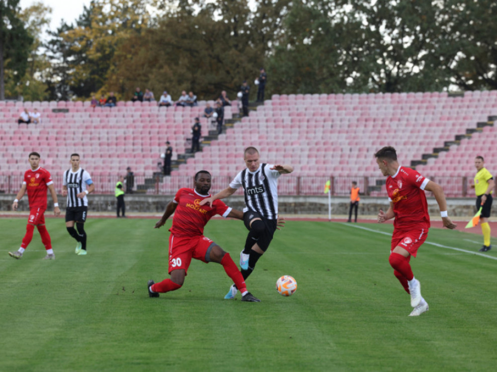 Partizan bez muke u Kragujevcu: Rutinska pobeda crno-belih protiv Radničkog