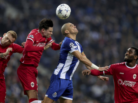 (VIDEO) Liga šampiona grupa H: Porto strepeo do kraja, ali uspeo da savlada Belgijance