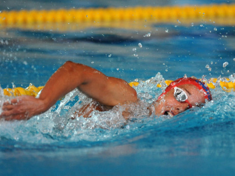 Anja Crevar u finalu EP u disciplini 400 metara mešovito