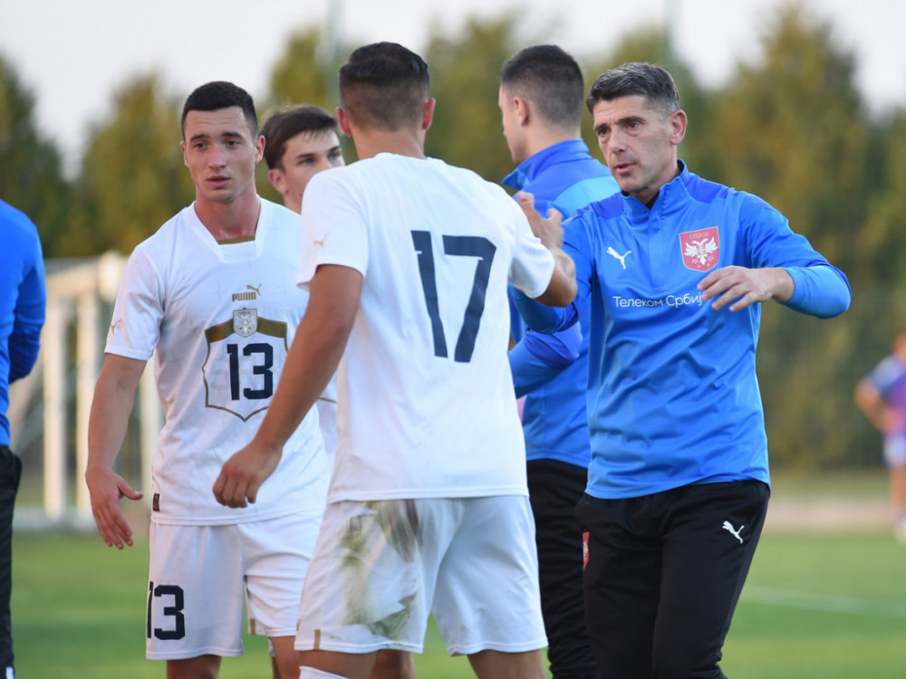 Omladinska fudbalska reprezentacija Srbije (U19)