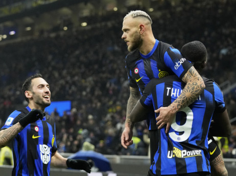Inter silovit protiv Udinezea, tri gola za sedam minuta i prvo mesto na tabeli