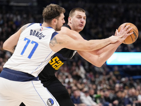 Jokić prepustio glavnu ulogu Mareju, Denver "ponizio" Dalas