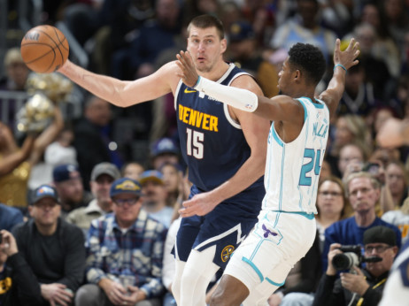 Nikola Jokić retko šutirao, ali savršeno pogađao: Denver siguran protiv Šarlota