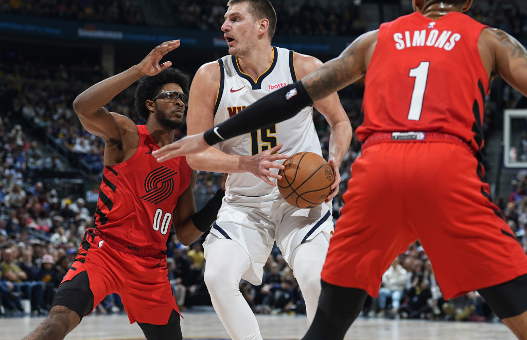 Nikola Jokić na meču protiv Portlanda