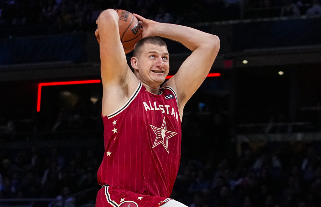 Nikola Jokić zakucava na 73. Ol-star meču NBA lige