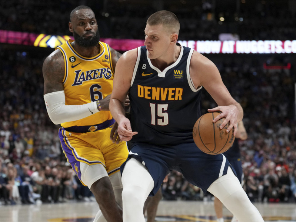 Lebron Džejms i Nikola Jokić