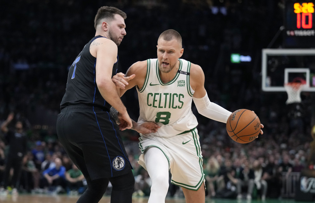 Kristaps Porzingis je osvojio prvu NBA titulu sa Bostonom ove sezone