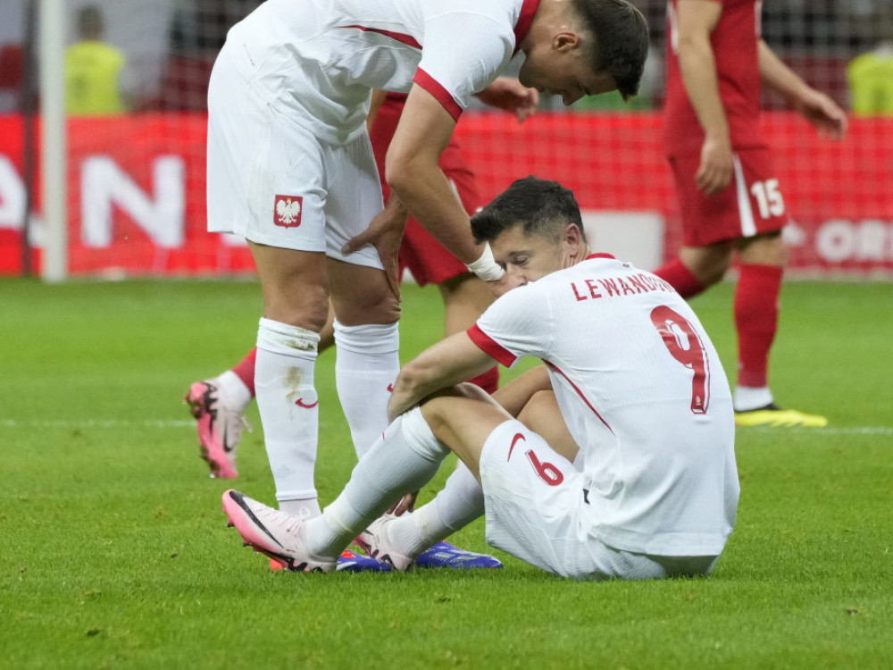 Robert Levandovski, poljski fudbaler, nije mogao da završi meč sa Turskom