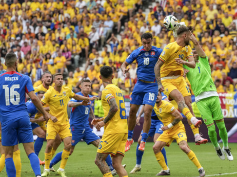 (KRAJ) EURO, grupa E: Slovačka - Rumunija 1:1, Ukrajina - Belgija 0:0