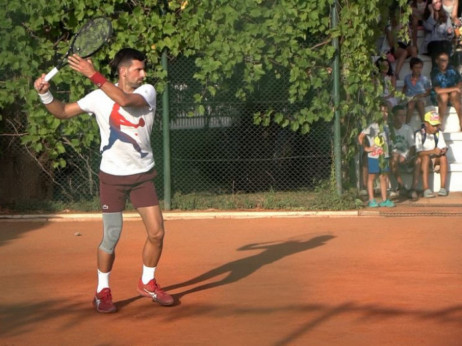 Novak Đoković trenirao na centralnom terenu Slovenske Plaže