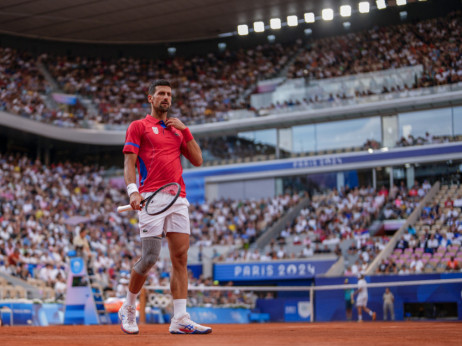 Novak u polufinalu: Vratio dva brejka, tri set lopte i došao do pobede nad Cicipasom!