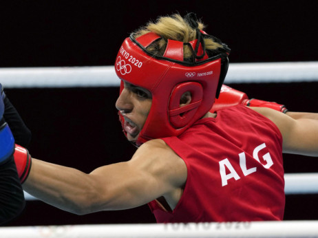 Osporavana bokserka donela prvu medalju Alžiru: Iman Kelif u borbi za finale