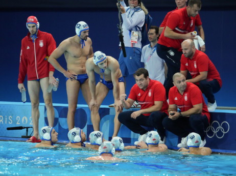 Srpski olimpijci, danas, na borilištima: Vaterpolisti i košarkašice za polufinale, kvalifikacije Vilagoš, rvača...