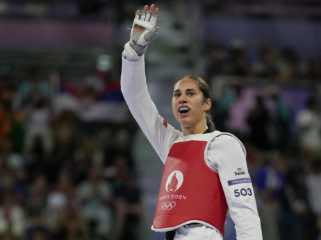 Srbija obezbedila još jednu medalju na Igrama: Aleksandra Perišić u finalu!