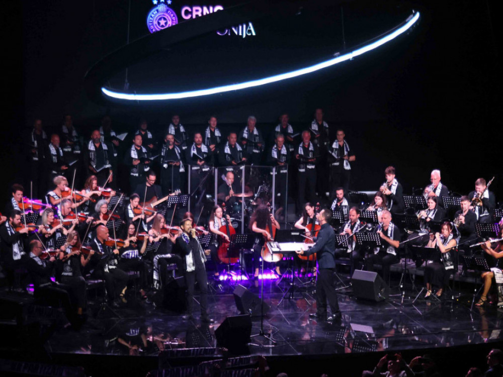 Koncert simfonijskog orkestra na "Crno-beloj simfoniji"