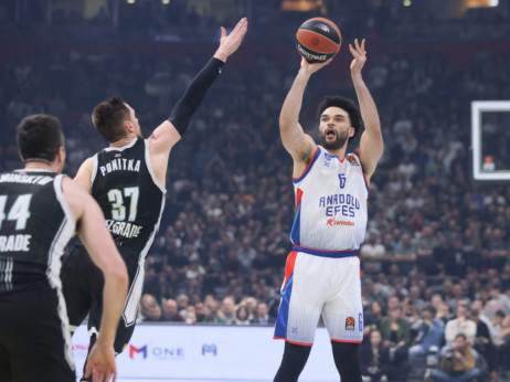 Efes nadigrao Fener i osvojio Superkup Turske