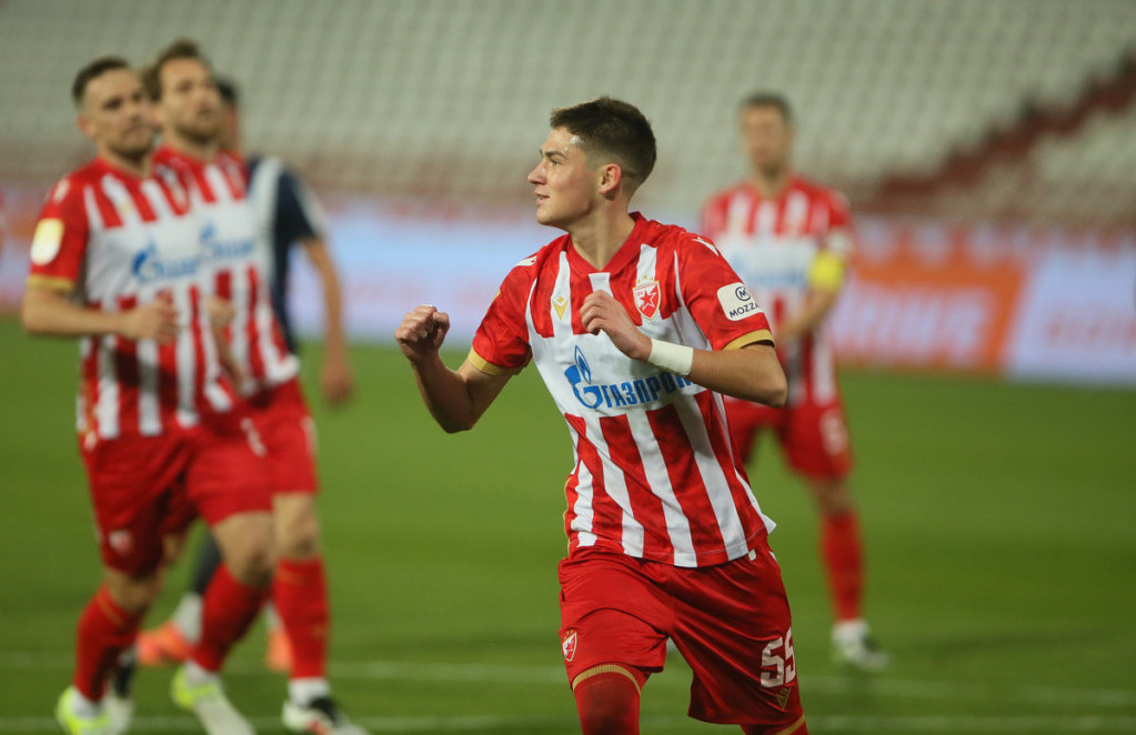 Mladi Andrija Maksimović u dresu Crvene zvezde