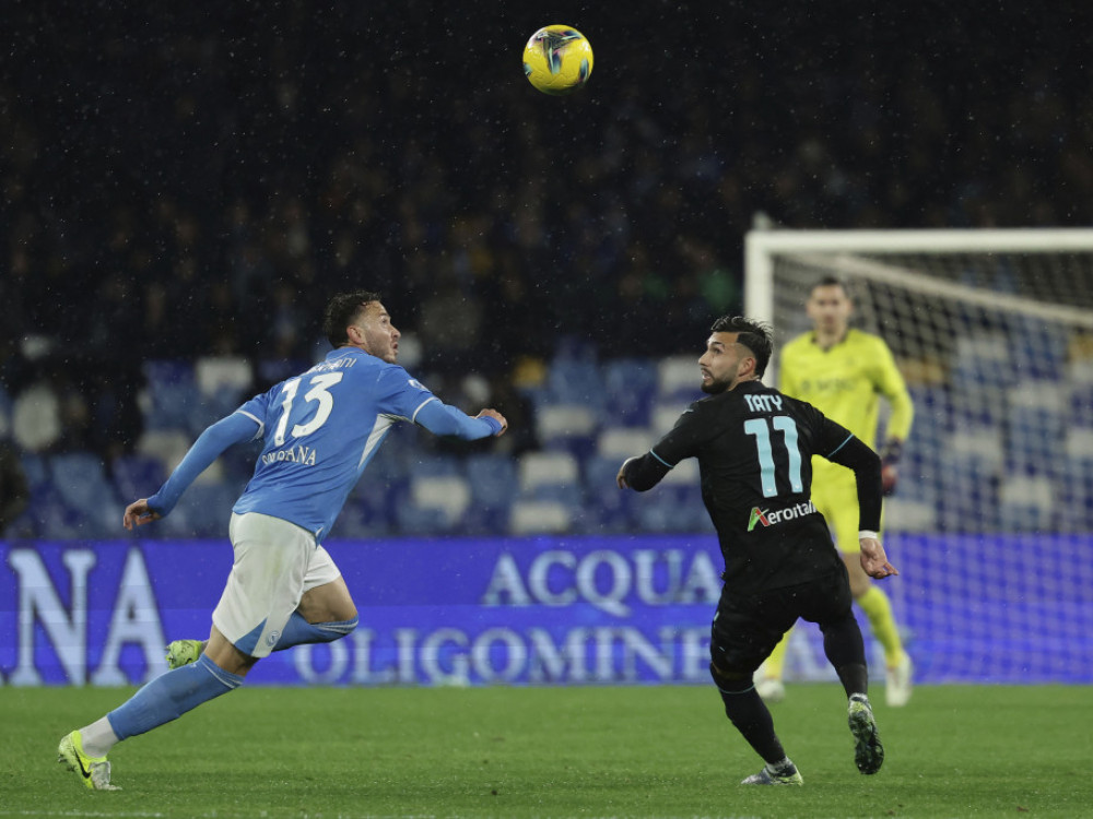 Fudbaleri Napolija i Lacija, u meču Serije A