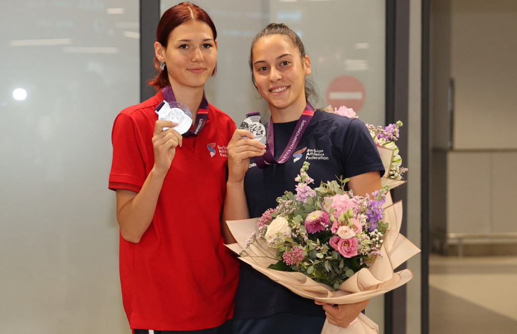 Angelina Topić i Adriana Vilagoš