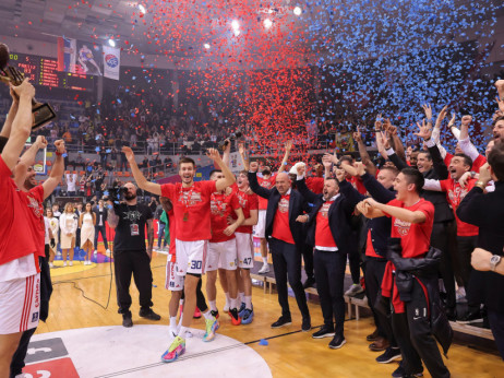 Crveno-beli podigli petu "Žućkovu levicu" zaredom: Petrušev dobio MVP nagradu