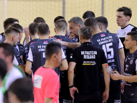 Partizan juri zaostatak od dva gola: Crno-beli veruju da će eliminisati Grke, prenos na TV Arena sport