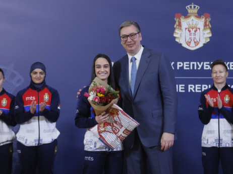 Vučić primio srpske bokserke: Vreme je za prvu medalju na svetskom šampionatu u Nišu