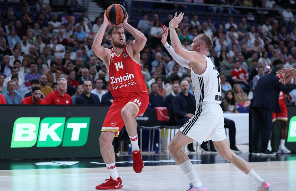 Saša Vezenkov na meču protiv Real Madrida