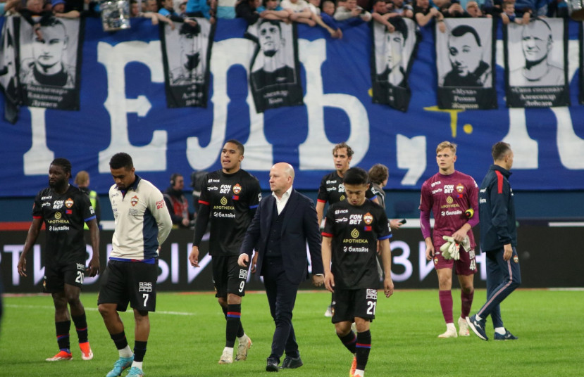 Marko Nikolić i fudbaleri CSKA