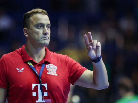 Momir Ilić hitno pozvan da gasi požar u Veclaru: Srpski trener stiže pre vremena