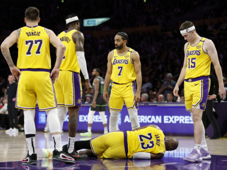Lebron povređen okončao sezonu: Da se nastavila serija ne bi bio na raspolaganju Lejkersima