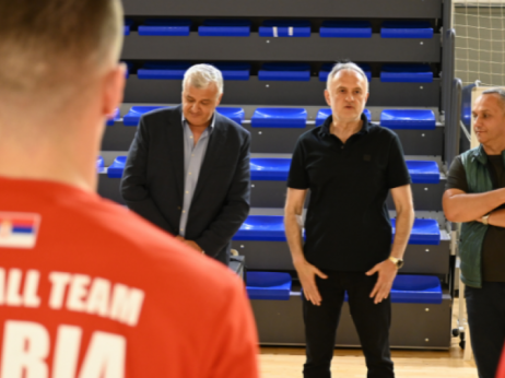 Ministar sporta posetio srpske rukometaše: Zoran Gajić poželeo sreću "orlovima" u kvalifikacijama za EP