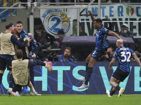(UŽIVO) Inter - Barselona 1:0: Lautaro diže Meacu na noge