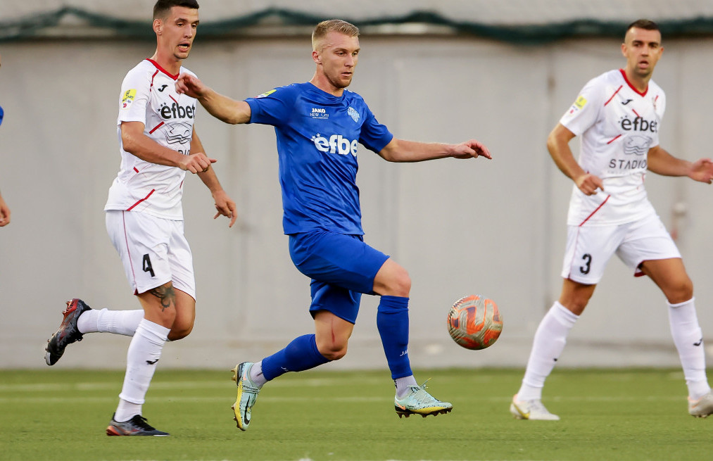 Fudbaleri Radnika su nakon samo jedne sezone obezbedili povratak u Superligu Srbije