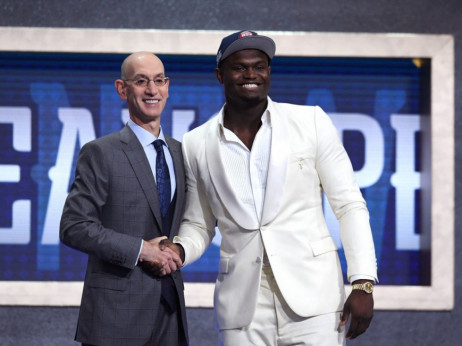 Trejduješ najveću zvezdu u Los Anđeles - dobiješ prvi pik na draftu: Nije Dalas prvi kome se ovo dogodilo