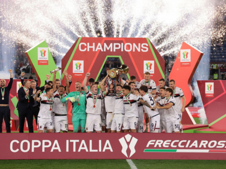 Vićenco Italijano, konačno podigao trofej: Gubio sam tri finala, nisam mislio da ću uspeti odmah sa Bolonjom