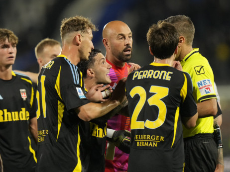 (VIDEO) Kakav kraj karijere: Pepe Rejna isključen protiv Intera