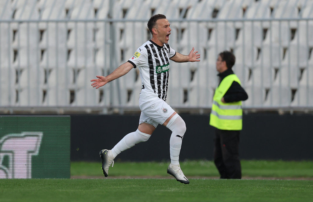 Bibars Natho slavi gol
