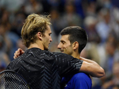 Novak Đoković igra za polufinale Rolan Garosa: Teniski G.O.A.T. ili večita nada "belog sporta"