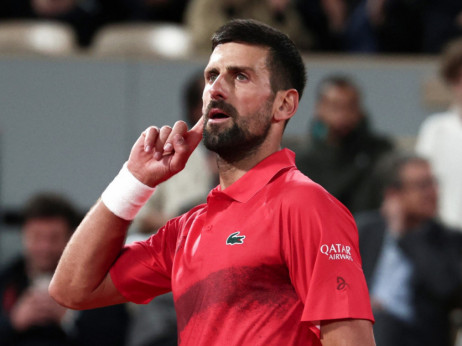 Đoković je u polufinalu Rolan Garosa: Zverev uzeo prvi set i razljutio Noleta!