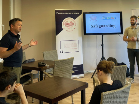 Životni šampioni šampionima života - podrška deci bez roditeljskog staranja